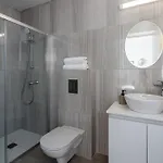 Taupe's 2-br & Balcony In Larnaca Apartment