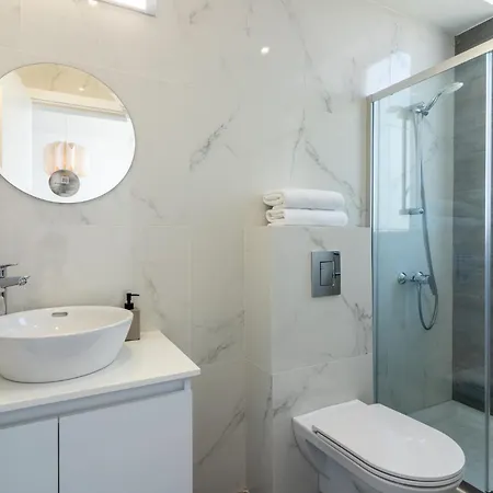 Apartmán Taupe's 2-br & Balcony In Larnaca